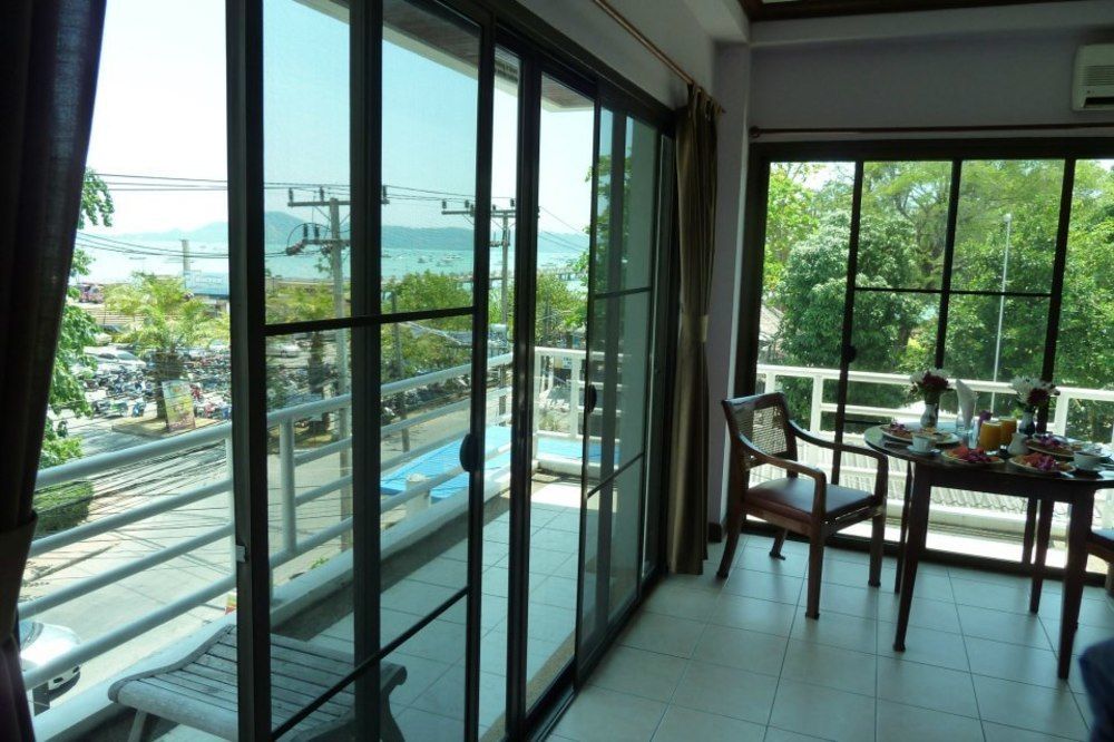 Super Green Hotel Chalong Exterior photo
