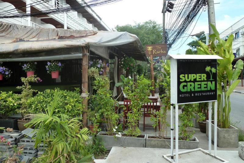 Super Green Hotel Chalong Exterior photo