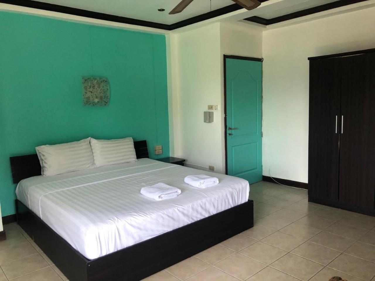 Super Green Hotel Chalong Exterior photo