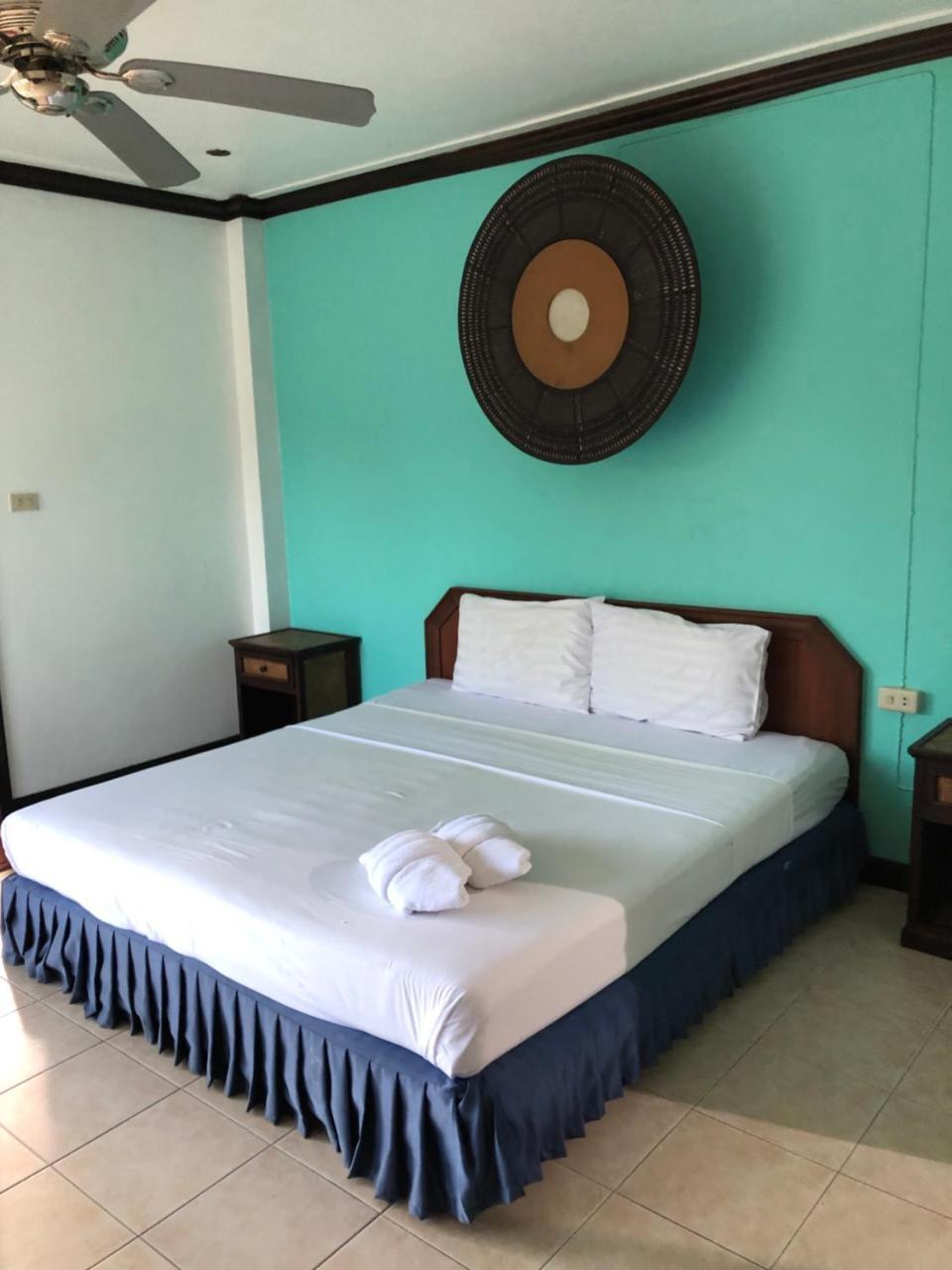 Super Green Hotel Chalong Exterior photo